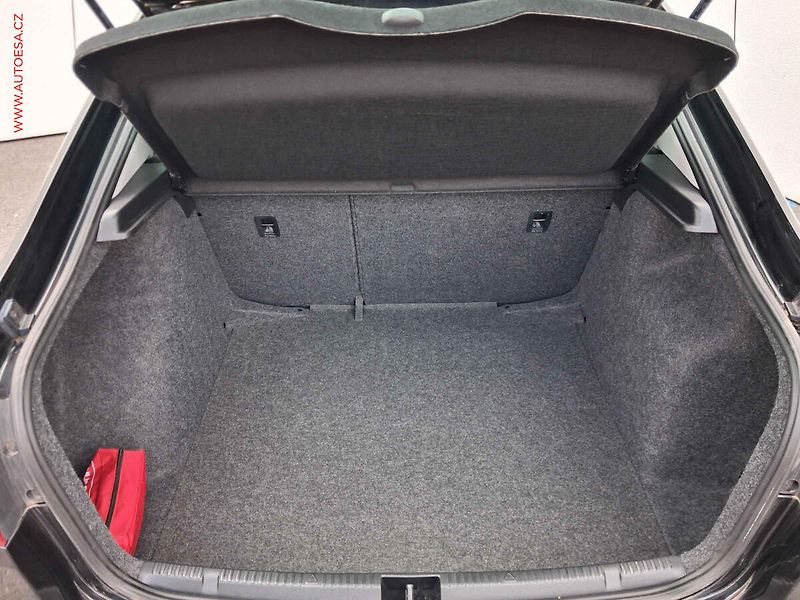 Seat Toledo (2014) 1.2 TSi, Reference, výhřev - fotka 7 z 15