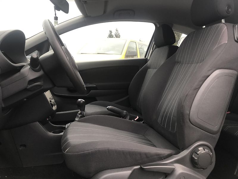 Opel Corsa 1.0i 44 KW KLIMA,SERV,MAN,ISOF - fotka 9 z 15