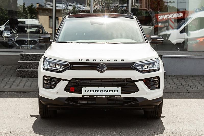 KGM Korando (2026) 1,5 GDI 2WD AT STYLE+TECH+BLAK - fotka 2 z 8