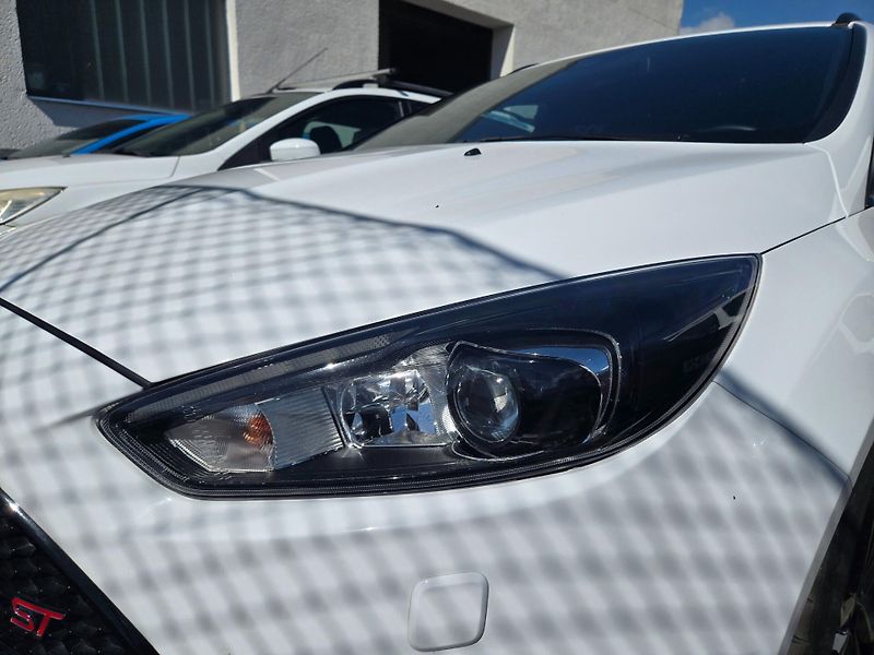 Ford Focus (2017) ST kombi 184kw - fotka 18 z 21