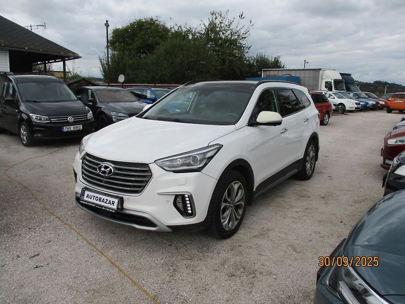 Hyundai Grand Santa Fe (2017) 2,2 CRDi AWD/ 4x4 - fotka 1 z 14