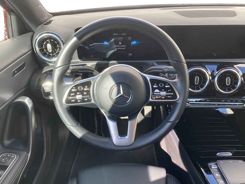 Mercedes-Benz Třídy A (2022) 1.3 CGi A 180, ČR, AT, LED - fotka 11 z 24
