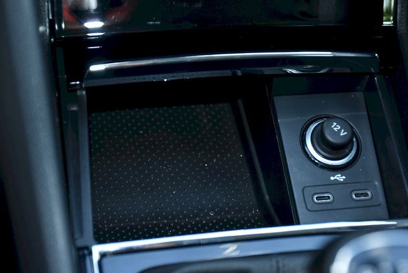 Škoda Karoq (2024) Selection 1.5 TSI 110kW - fotka 23 z 34