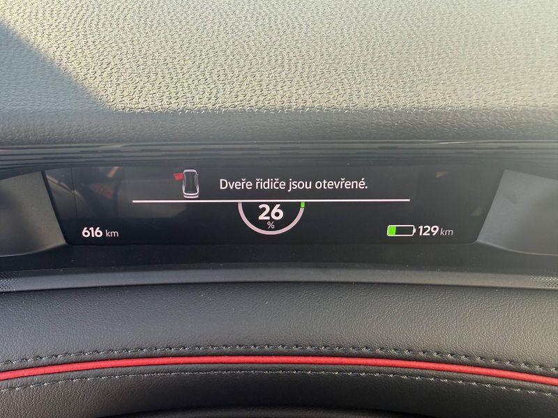 Volkswagen ID.7 Tourer (2025) GTX People 86kWh 4Motion - fotka 18 z 25