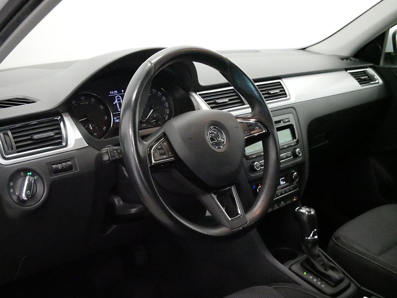 Škoda Rapid - fotka 14 z 25
