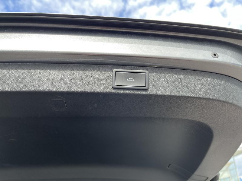 Škoda Karoq Sportline 1,5 TSI DSG7 110 kW - fotka 23 z 23