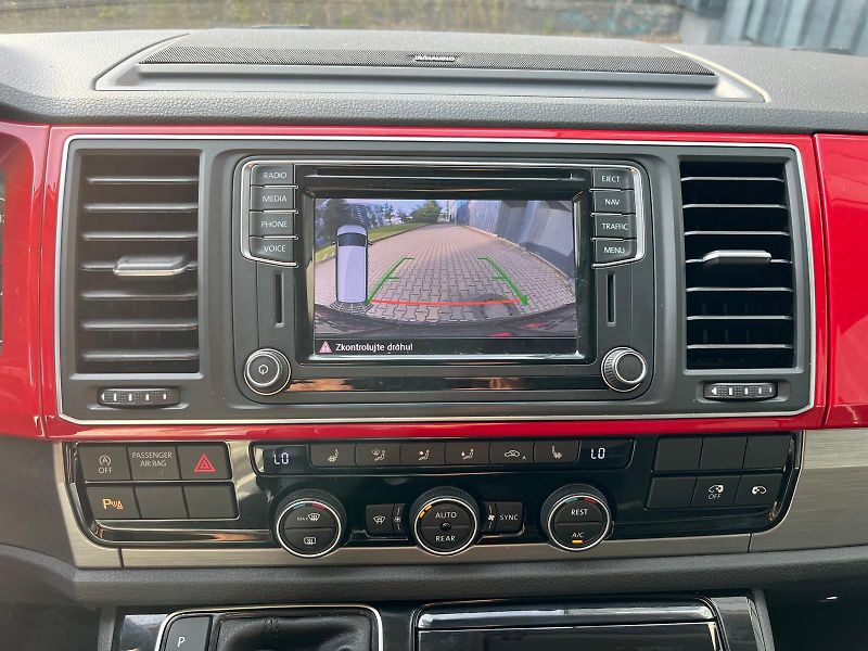 Volkswagen Multivan 110kW DSG Nové rozvody+servis - fotka 16 z 19