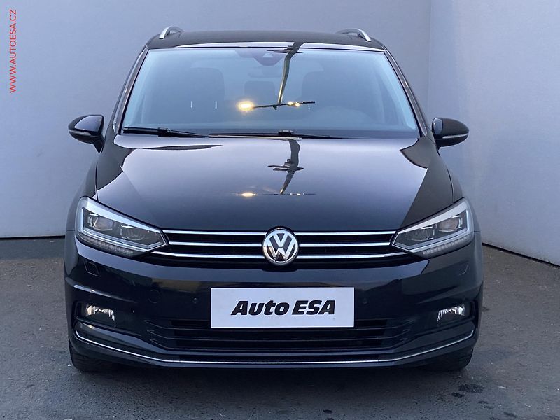 Volkswagen Touran (2018) 1.6TDi 7 míst, DSG, LED - fotka 2 z 17