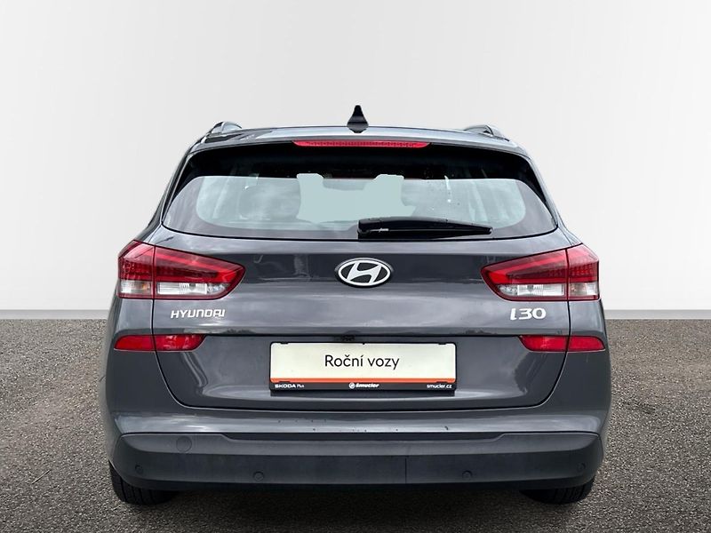 Hyundai i30 MHEV Smart - fotka 17 z 23