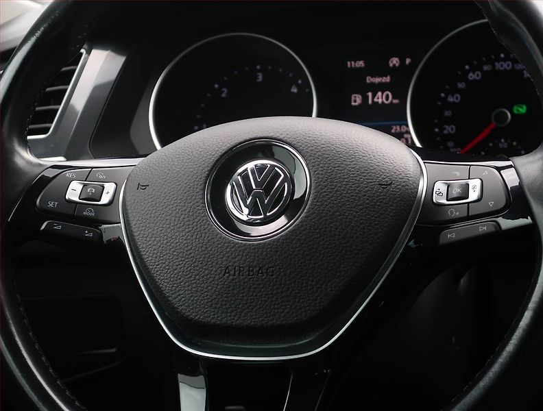 Volkswagen Tiguan (2017) R-Line 2.0 TDI, R-line,138TKM - fotka 23 z 23
