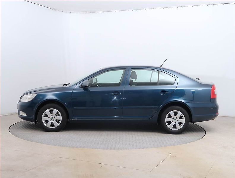 Škoda Octavia (2012) 2.0 TDI, Tempomat - fotka 3 z 15