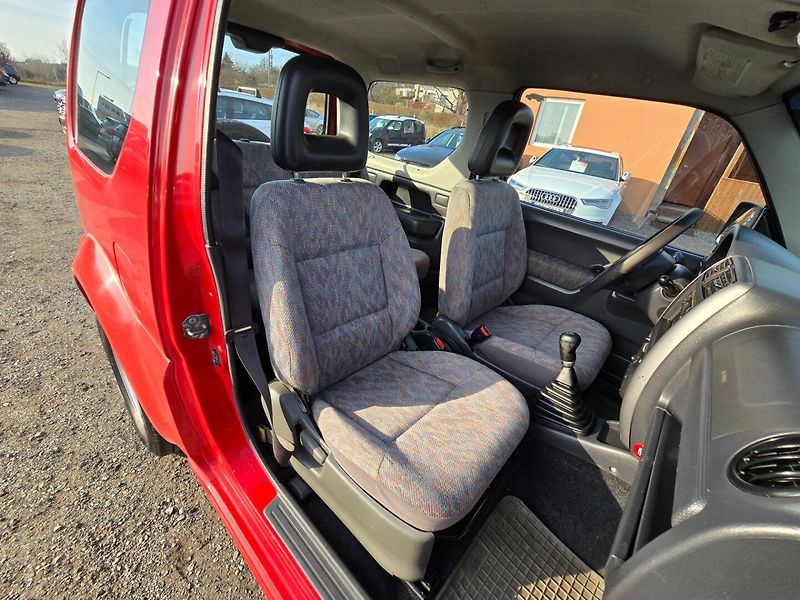 Suzuki Jimny (2006) 1.3 62KW 4x4 2006 - fotka 17 z 20