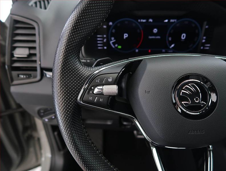 Škoda Karoq (2022) Sportline 1.5 TSI - fotka 22 z 27