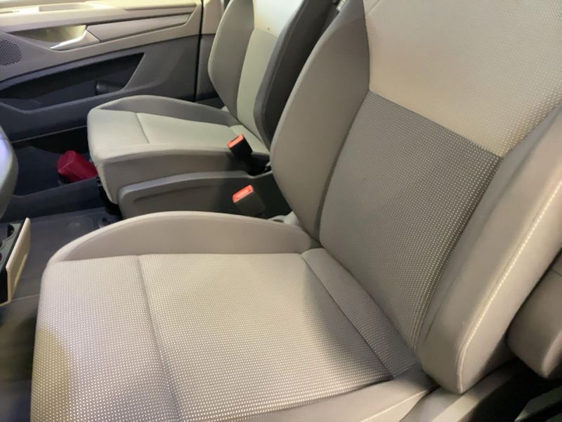 Volkswagen Multivan TDI Life Pano IQ NezTo 360 DCC - fotka 8 z 19