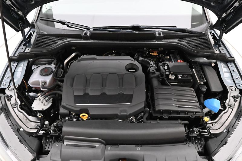 Škoda Scala 1,6 TDI 85 kW DSG Ambition Zár - fotka 9 z 29