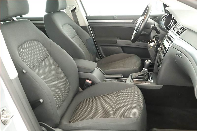 Škoda Superb (2013) Ambition 2.0 TDI, Automat - fotka 13 z 15