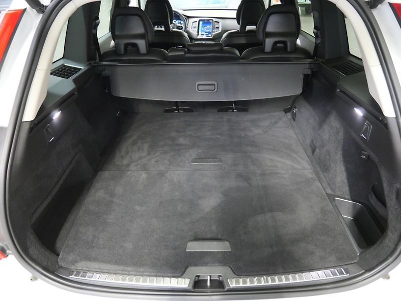 Volvo XC90 - fotka 26 z 27