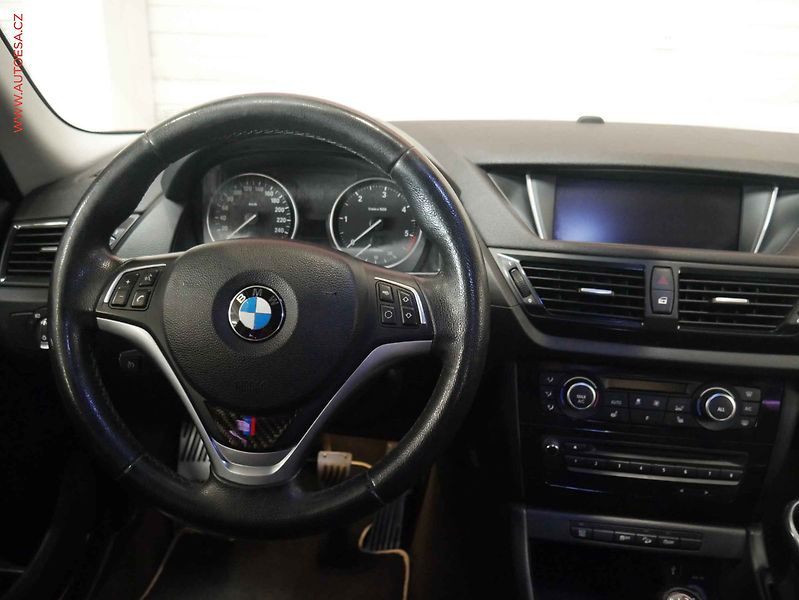 BMW X1 (2012) 2.0 d xD, Navi, xenon, kůže - fotka 11 z 21