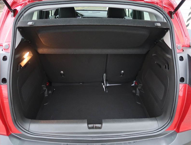 Opel Crossland X (2022) 1.2 Turbo, ČR,1.maj - fotka 13 z 17