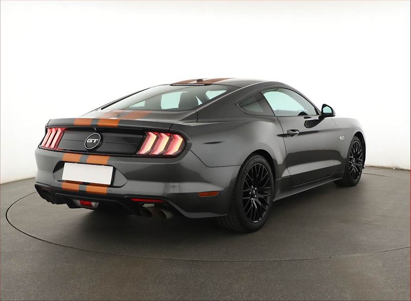Ford Mustang (2018) GT V8 5.0 - fotka 5 z 20