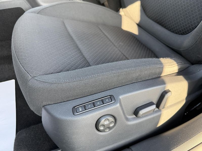 Škoda Superb (2014) 2,0TDI 125kW DSG ELEGANCE - fotka 23 z 81
