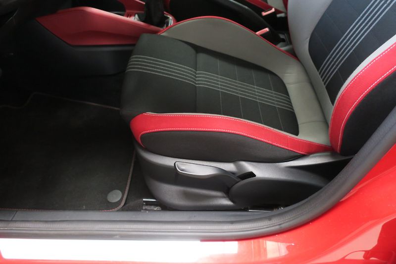 Škoda Fabia (2016) 1.2TSi Monte Carlo ČR - fotka 15 z 50