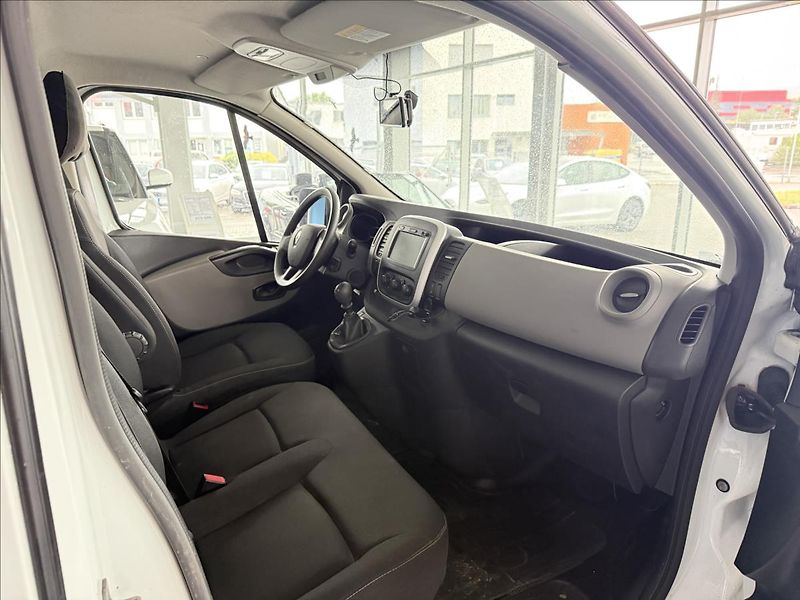Renault Trafic 1,6   89kW,SERVISKA,2.MAJITEL - fotka 9 z 26