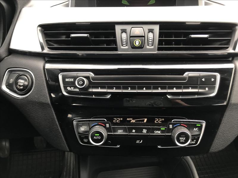 BMW X1 2,0   XDRIVE 4x4 - fotka 12 z 19