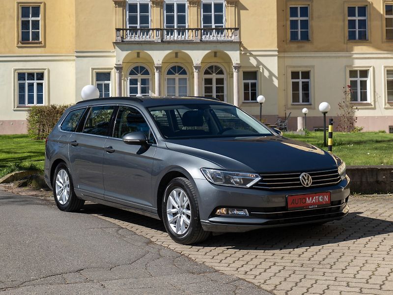 Volkswagen Passat 1.4 TSI 110 kW DSG Kamera Tažn - fotka 2 z 35