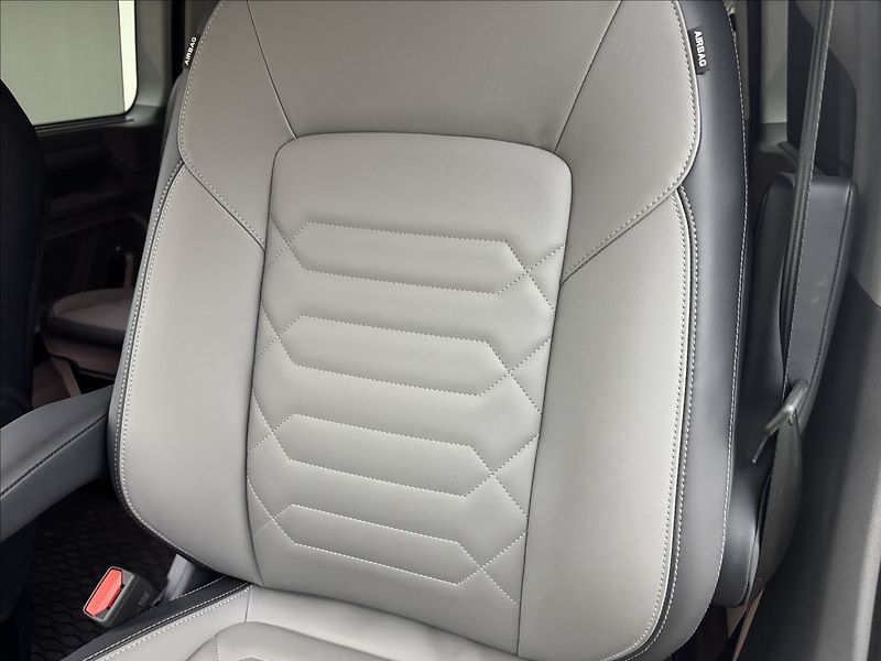 Volkswagen Caravelle 2,0 DSG 4X4 DPH LONG ZÁRUKA ČR - fotka 40 z 53