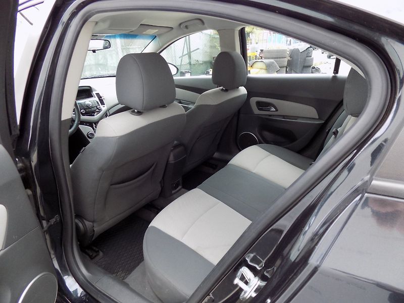 Chevrolet Cruze (2011) 1.8i/16V/Klimatizace/ČR/ - fotka 10 z 31