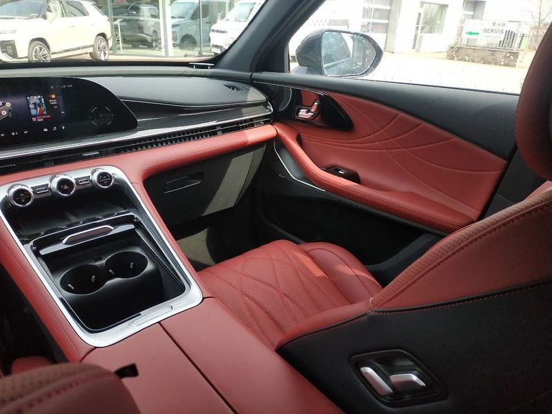 Omoda 9 Premium 1.5 SHS, AWD AT, SKLAD - fotka 16 z 38