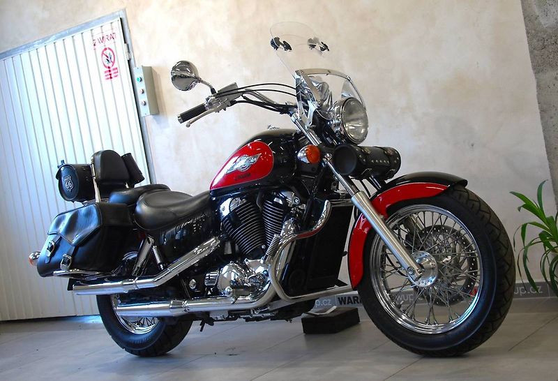 Honda VT 1100 C Shadow (1997) VT 1100 Shadow - hezký stav - fotka 2 z 20