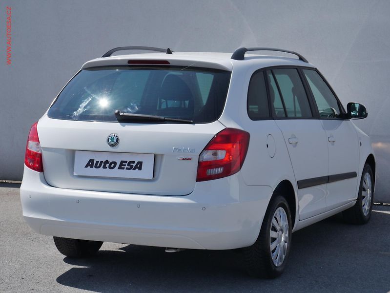Škoda Fabia (2012) 1.2 TSi, Ambition - fotka 4 z 19