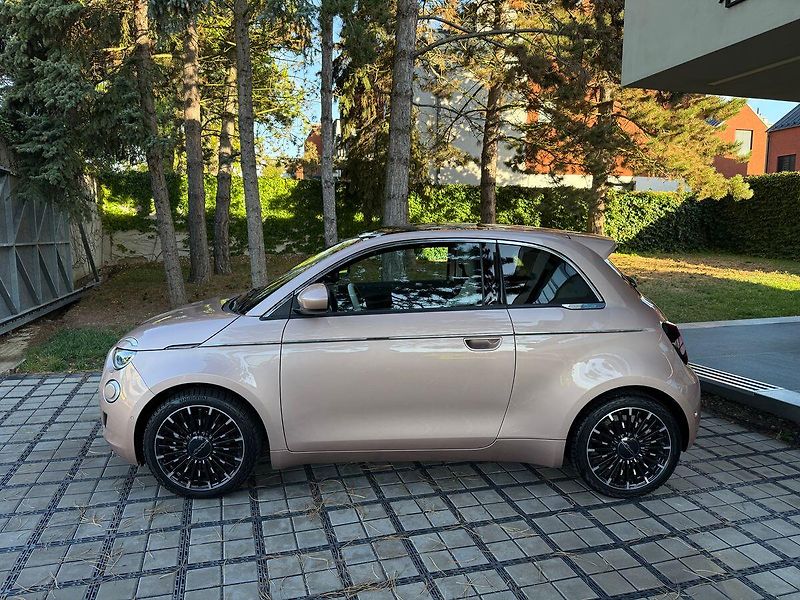 Fiat 500 LaPrima 42 kWh JBL Panorama - fotka 3 z 37