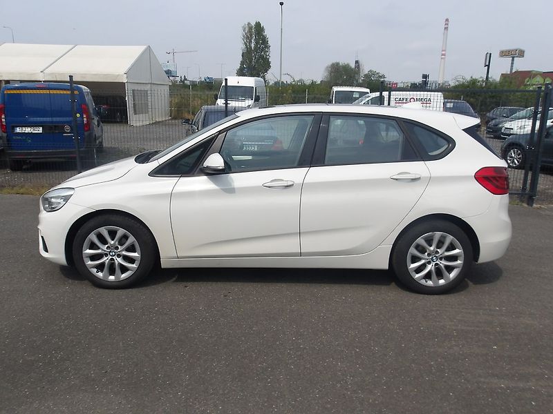 BMW Řada 2 2,0D 110kW 2xklíč - fotka 6 z 30