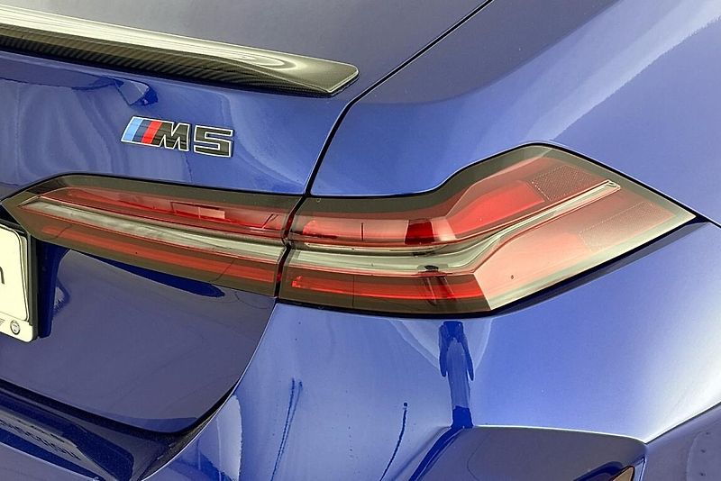 BMW M5 Sedan - fotka 5 z 24