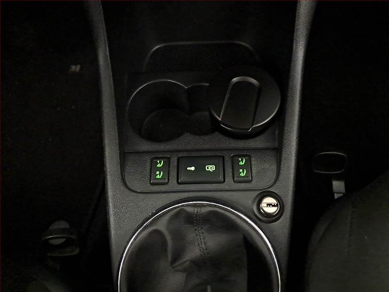 Škoda Fabia (2010) Elegance 1.2 TSI, Serv.kniha - fotka 18 z 19