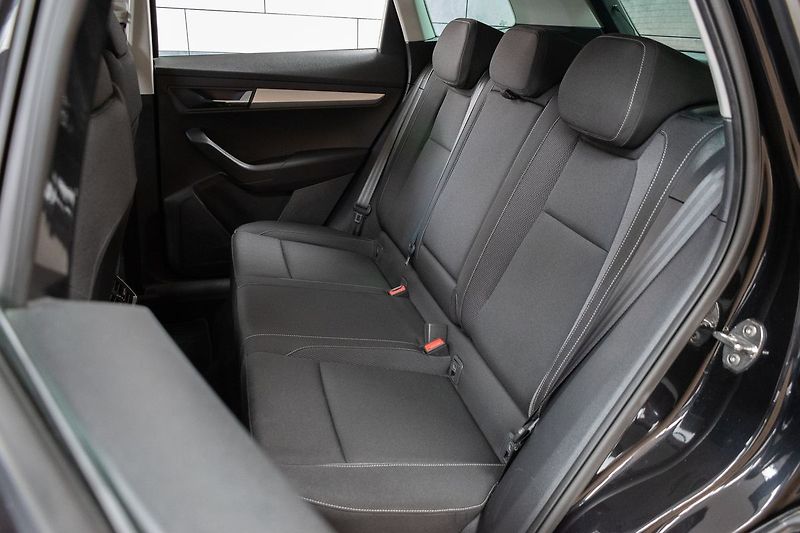 Škoda Karoq 2.0 TDI DSG*ACC*KAMERA*DPH* - fotka 11 z 39