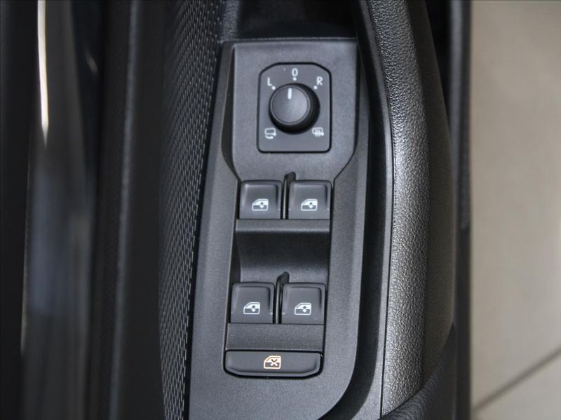 Škoda Octavia 1,5 TSi 110kW Select. 5l-Zar. - fotka 16 z 23