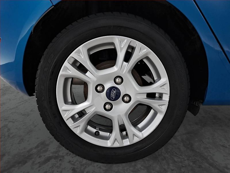 Ford Fiesta (2013) 1.0 i, Park. senzory - fotka 15 z 16
