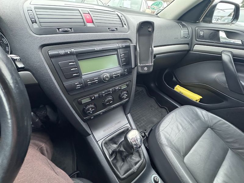 Škoda Octavia (2005) 1,9TDI 77KW TAŽNÉ BEZ DPF 1MAJ - fotka 28 z 48