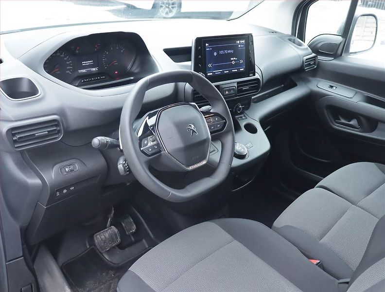Peugeot Partner (2019) 1.5 BlueHDi, 3Místa, DPH - fotka 7 z 20