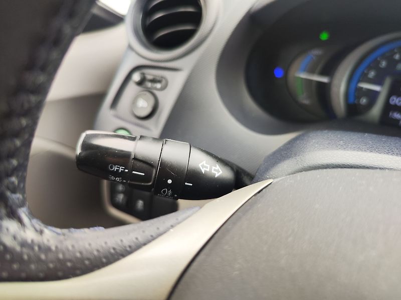Honda Insight 1.3 IMA/73kW Elegance - fotka 18 z 22