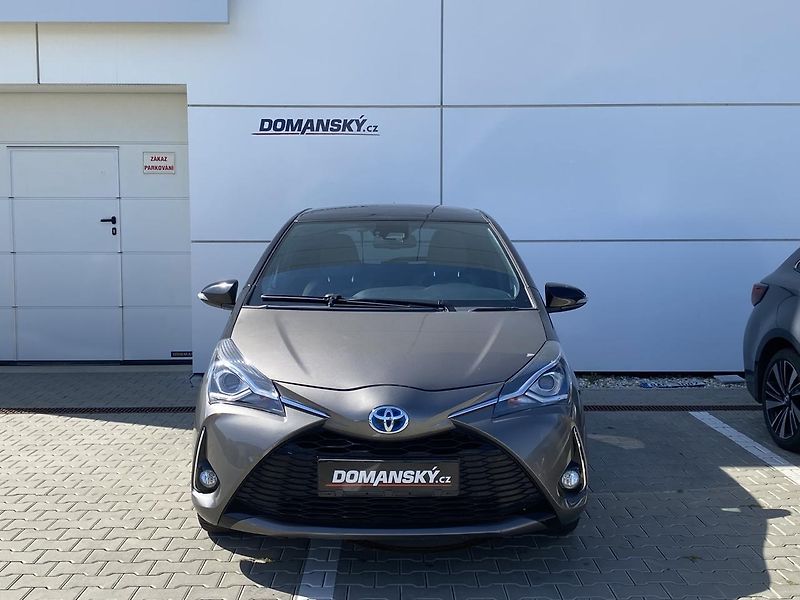 Toyota Yaris SELECTION 1.5 HYBRID 74kW CVT - fotka 7 z 16