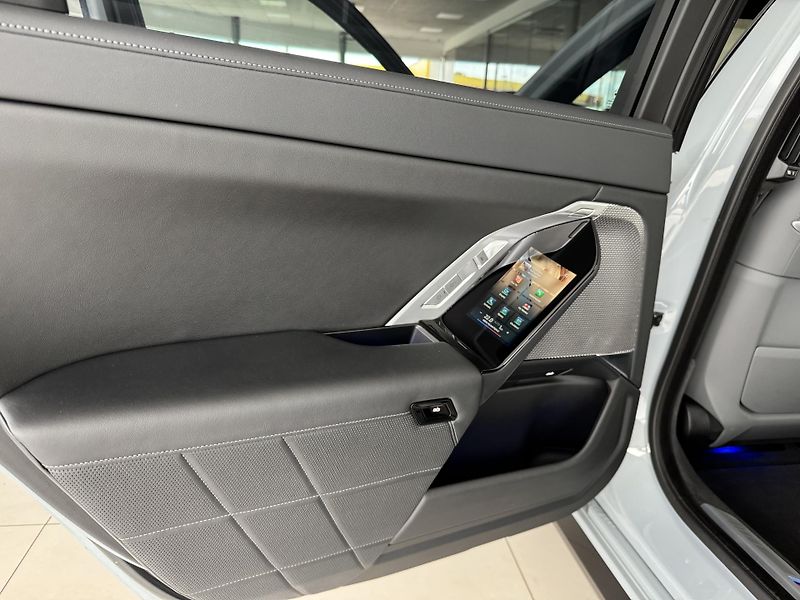 BMW i7 60 xDrive M-SPORT*Max.Výbava! - fotka 47 z 59