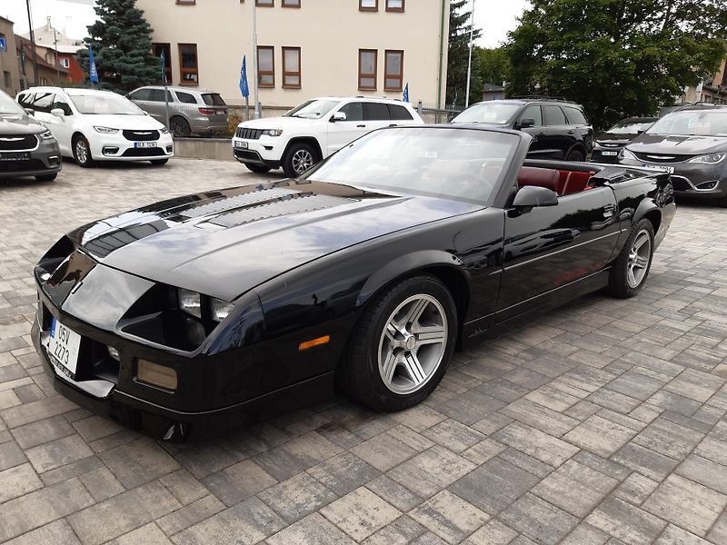 Chevrolet Camaro (1989) Z28 5,0V8 ConvertibleREZERVACE - fotka 3 z 28