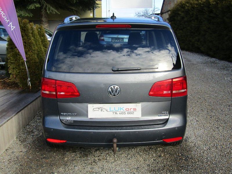 Volkswagen Touran (2011) 1.6 TDI 77kW  ROZVODY - fotka 12 z 47