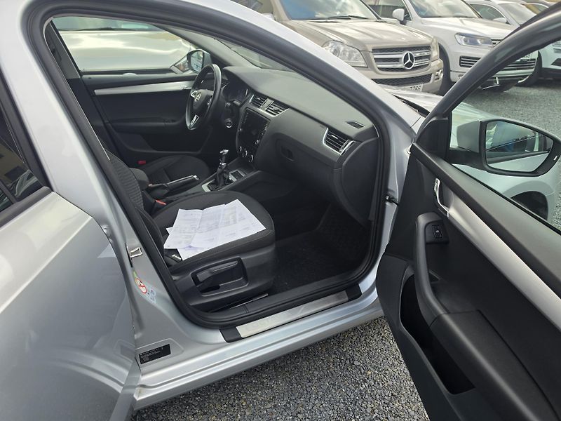 Škoda Octavia 1.5 TSi Style Plus - fotka 16 z 21
