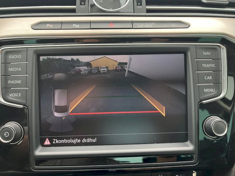 Volkswagen Passat (2015) 2.0 TDI / 176 kW 4x4 - fotka 26 z 28